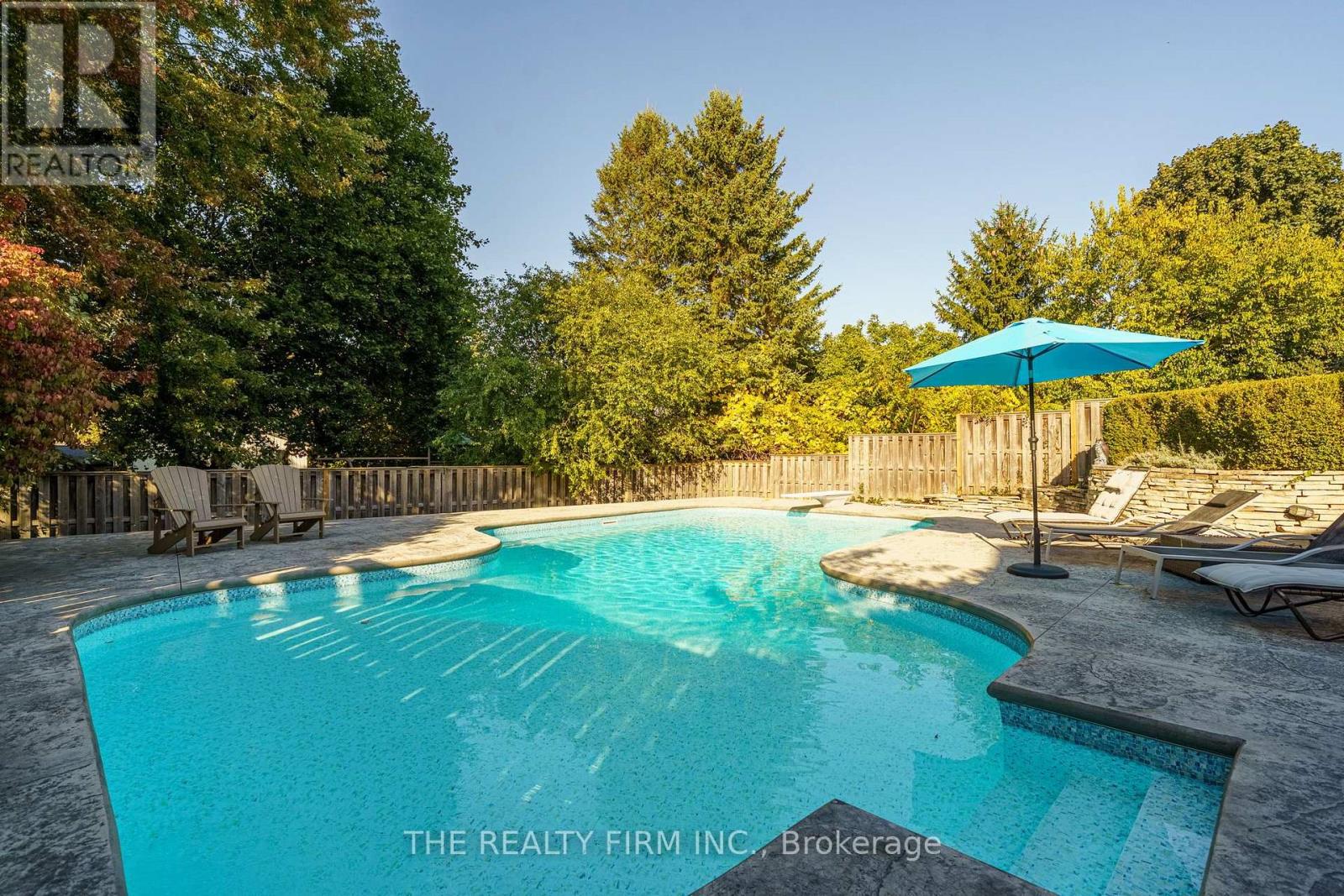 43 Fairlane Crescent — photo 38