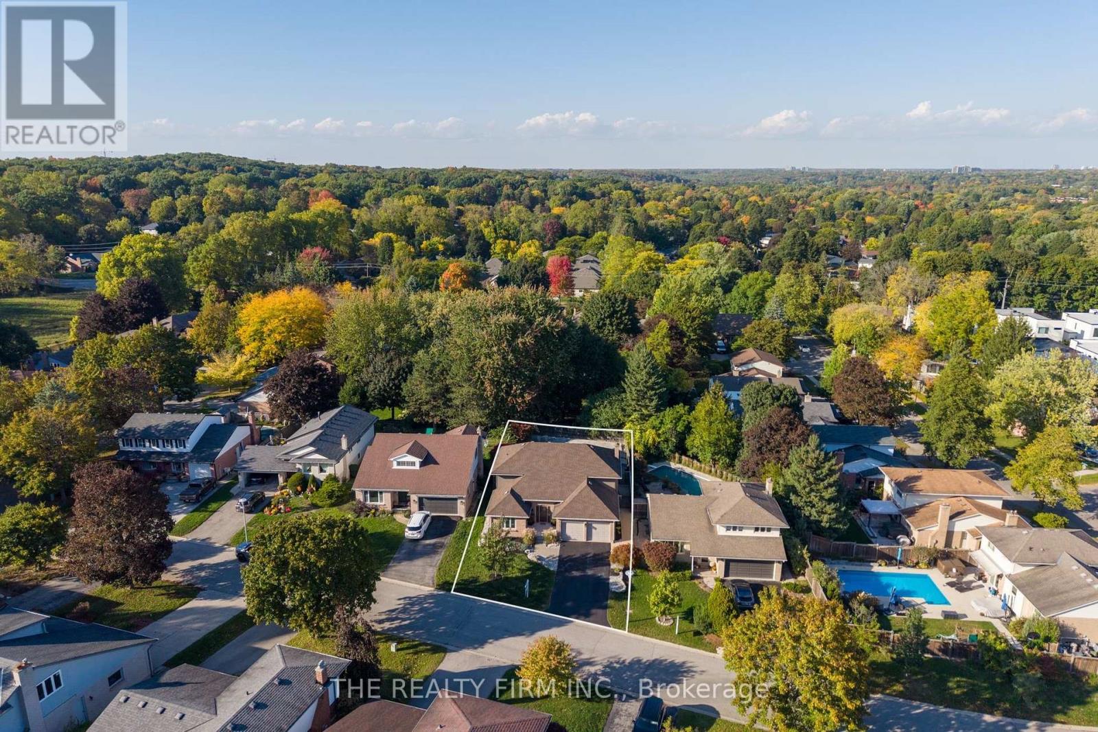 43 Fairlane Crescent — photo 42