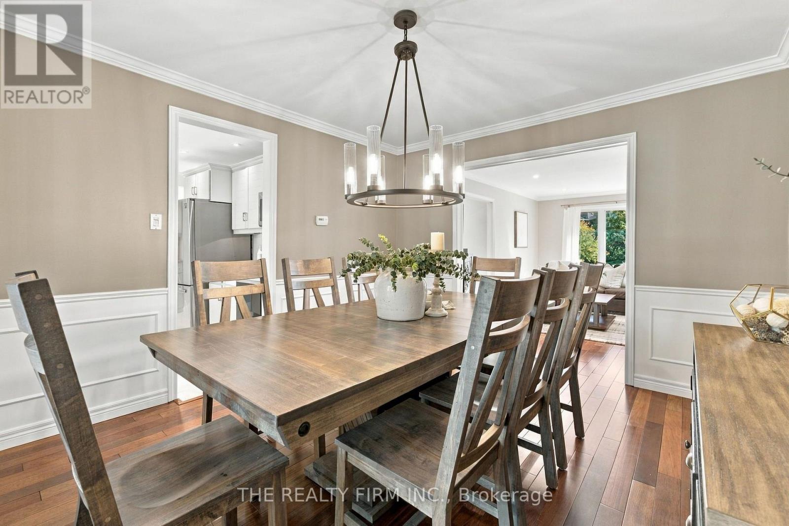 43 Fairlane Crescent — photo 8
