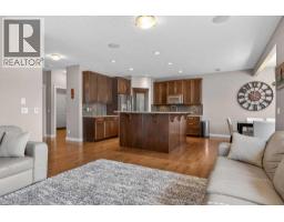 159 Sherwood Crescent NW - photo 13