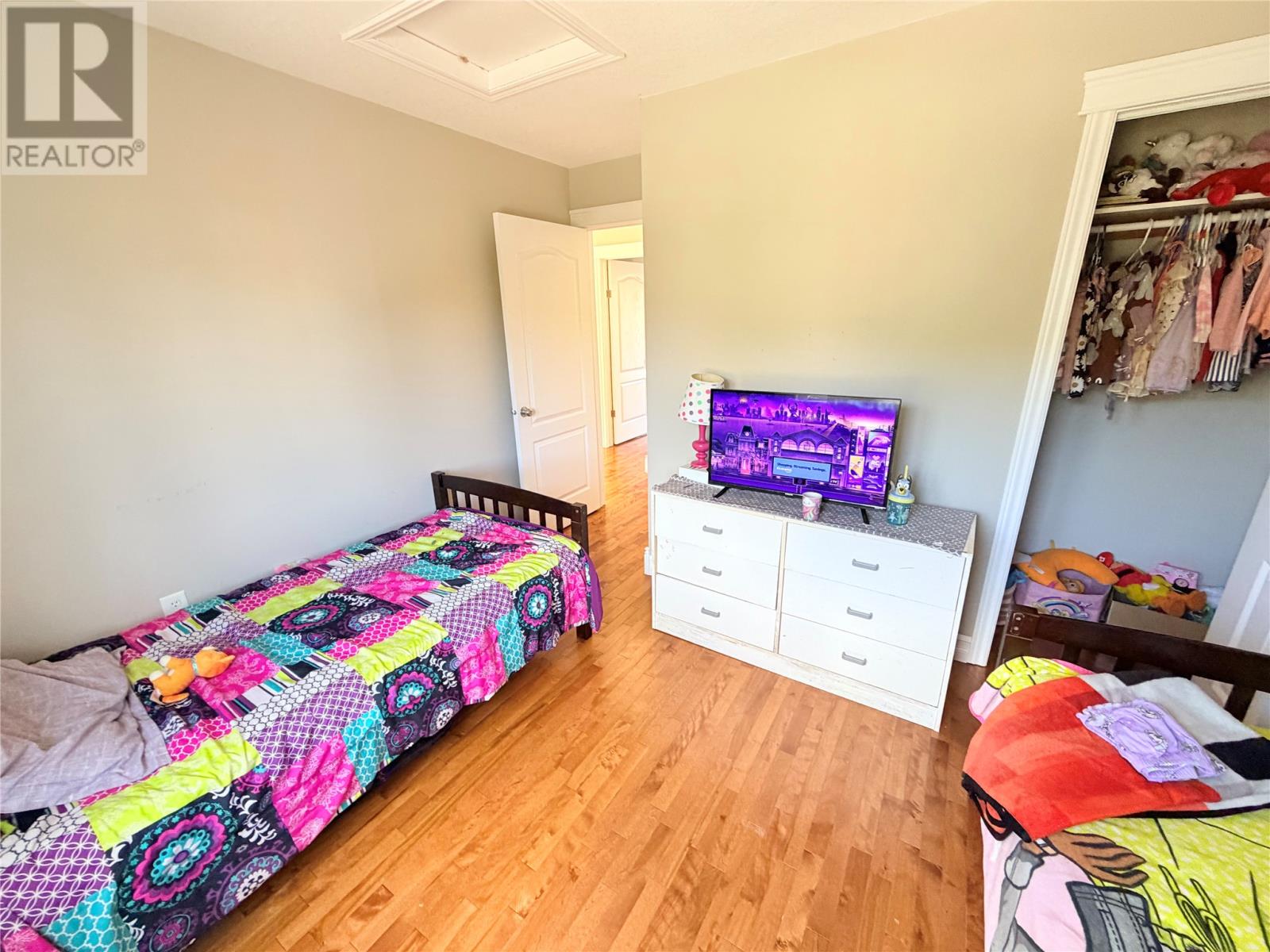 1 Lakeview Drive - 20