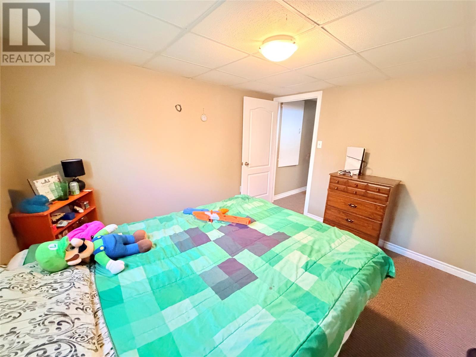 1 Lakeview Drive - 23