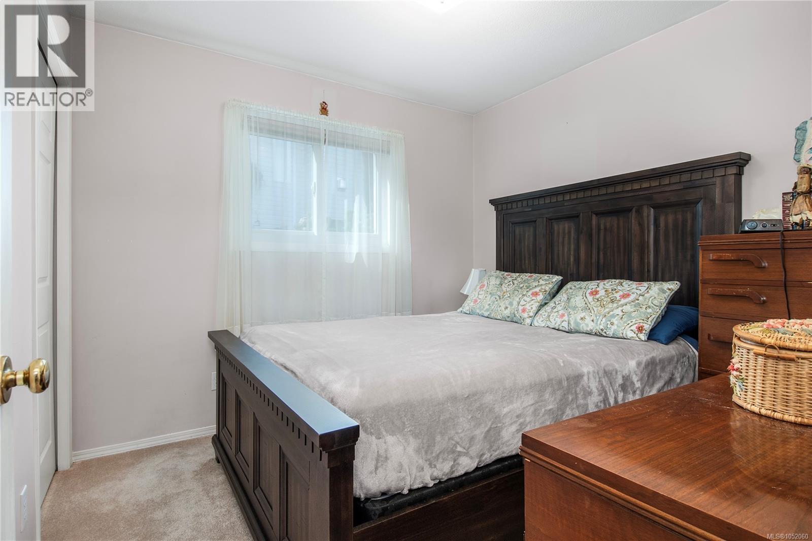 1667 Meadowbrook Dr - 23