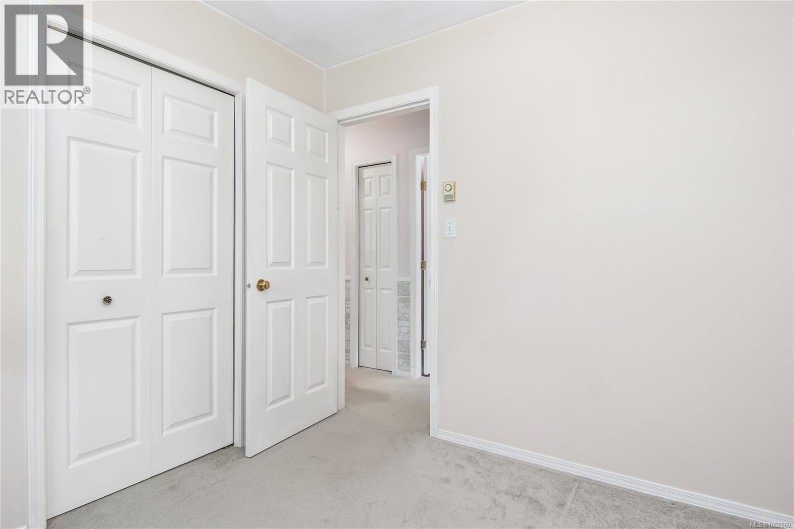 1667 Meadowbrook Dr - 28