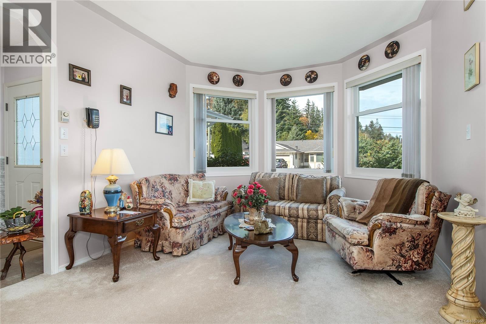 1667 Meadowbrook Dr - 8