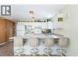 1667 Meadowbrook Dr, Campbell River, BC V9W7E7 Photo 12