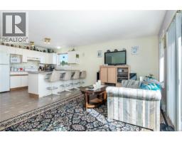 1667 Meadowbrook Dr, Campbell River, BC V9W7E7 Photo 16