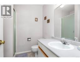 1667 Meadowbrook Dr, Campbell River, BC V9W7E7 Photo 22