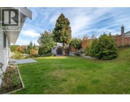 1667 Meadowbrook Dr, Campbell River, BC V9W7E7 Photo 38