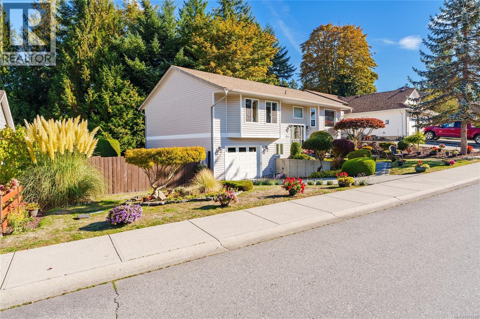 1241 McKinley Rd - 55