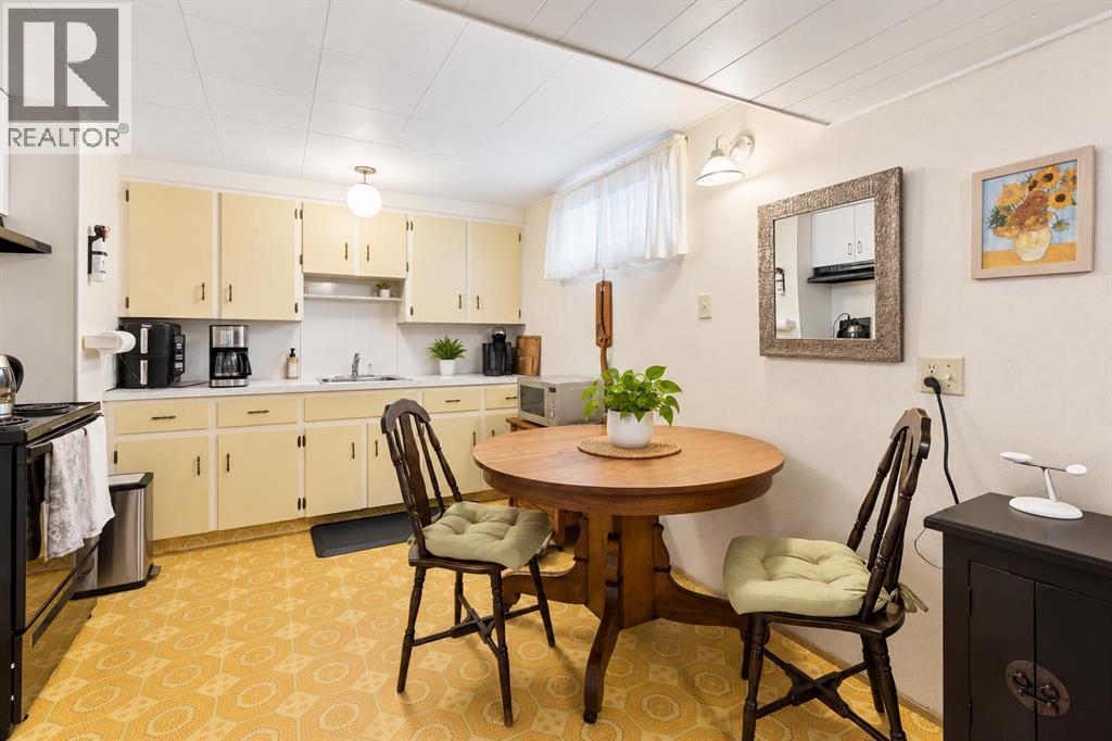 275 Northmount Drive NW - photo 20