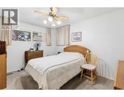 275 Northmount Drive NW - photo 13