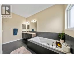 34 Mount Rae Terrace - photo 25