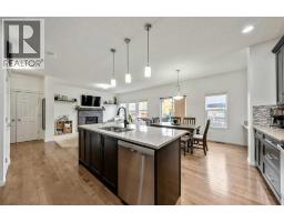 34 Mount Rae Terrace - photo 12
