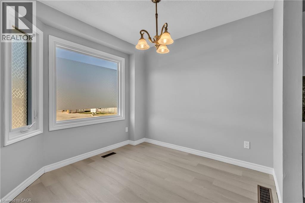 1135 Nellis Street — photo 4