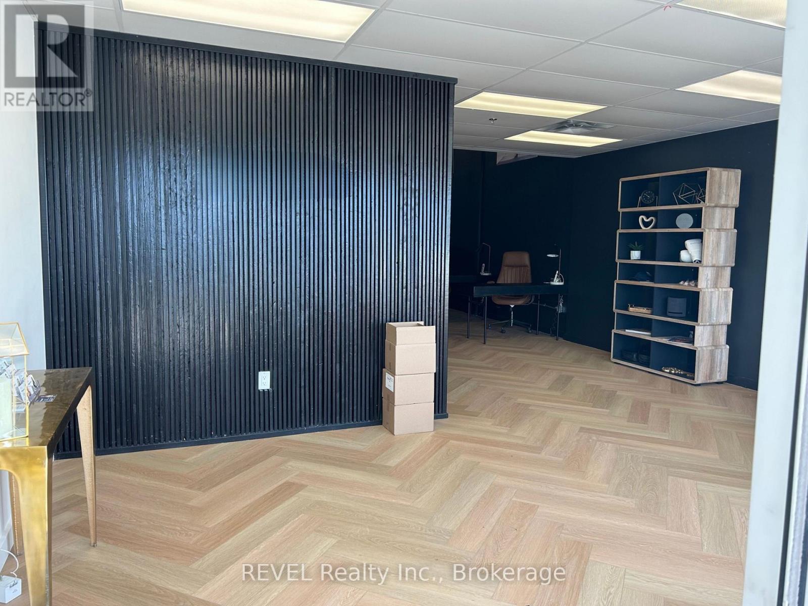 353 Saunders Road — photo 4