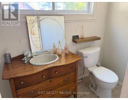 768 Forest Park Road, Laurentian Valley, ON K8A6W2 Photo 8
