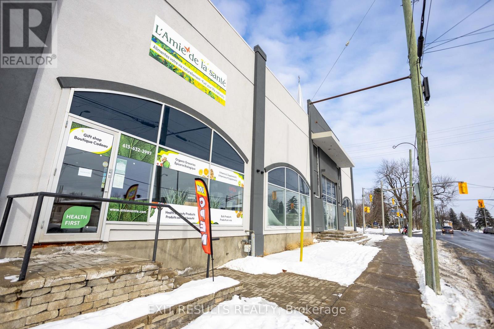 1027 Notre Dame Street — photo 35
