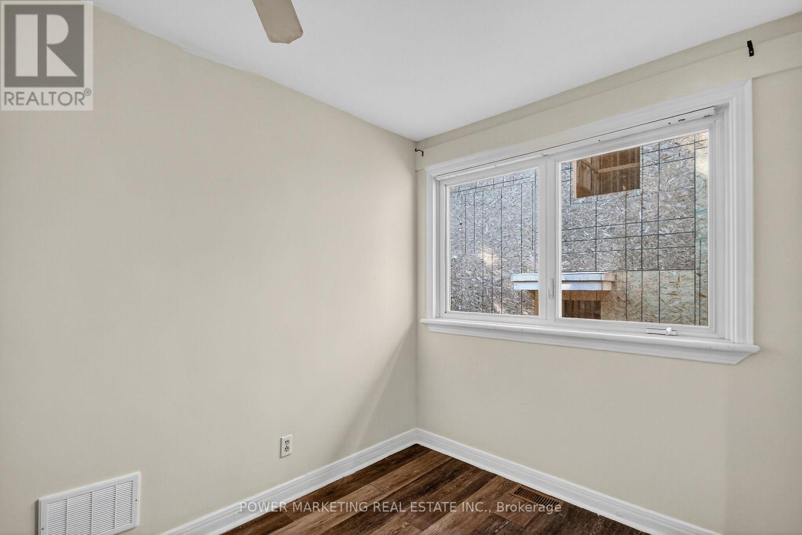 528 Mutual Street — photo 16