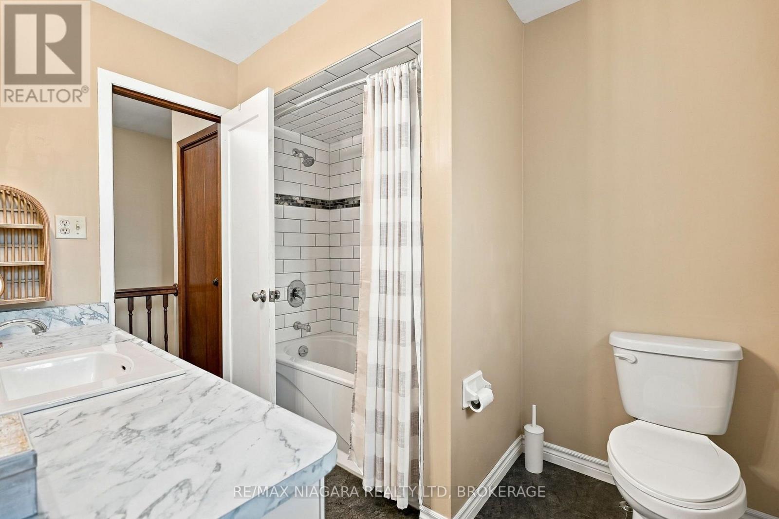13 CHATHAM ROAD - 16