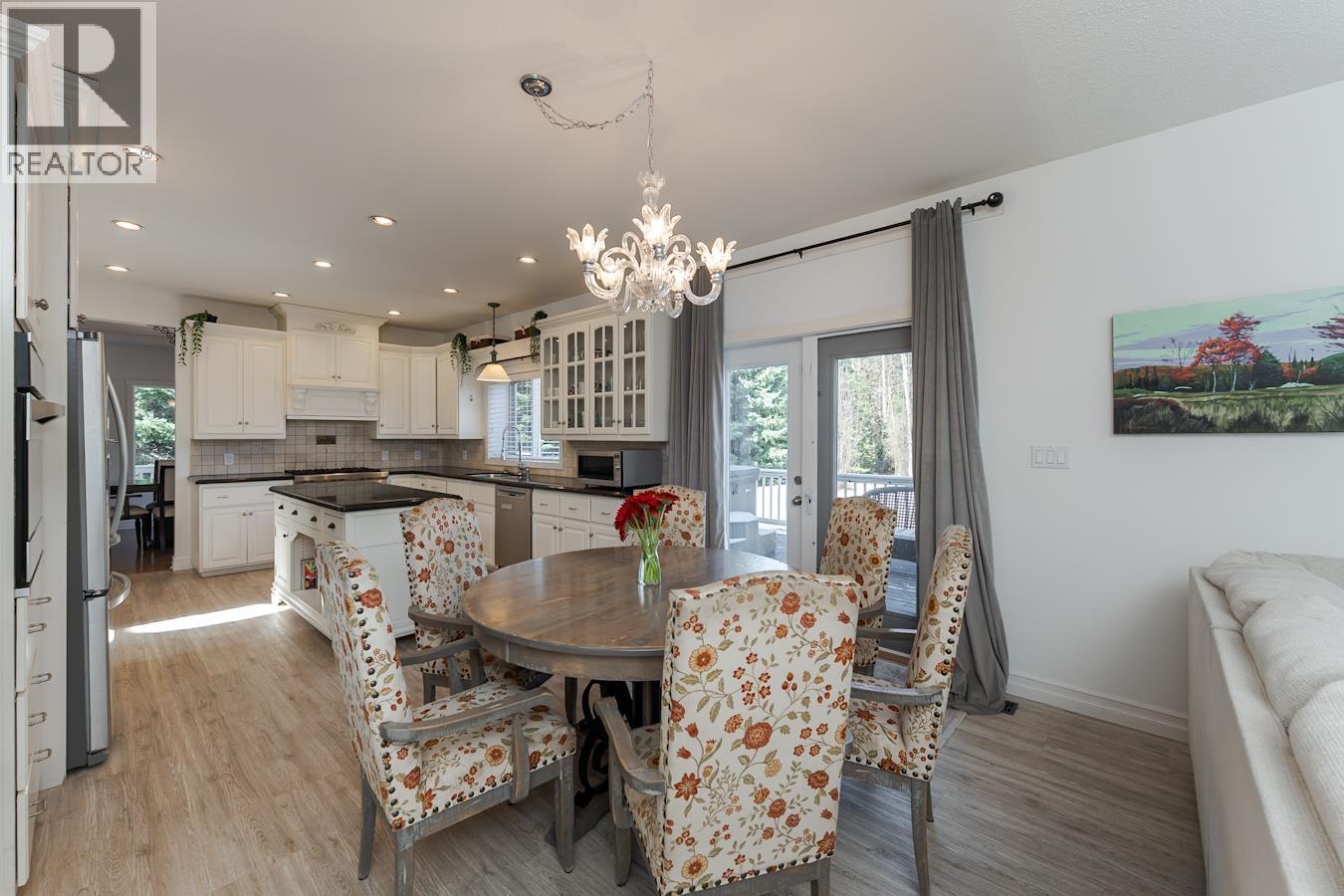 6743 VALLEYVIEW DRIVE - 12