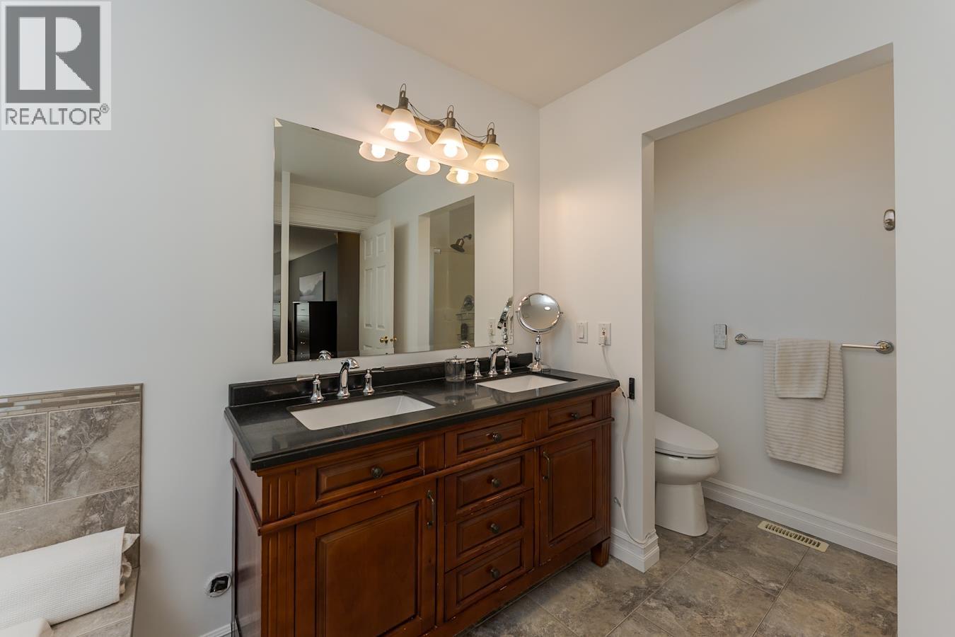 6743 VALLEYVIEW DRIVE - 26
