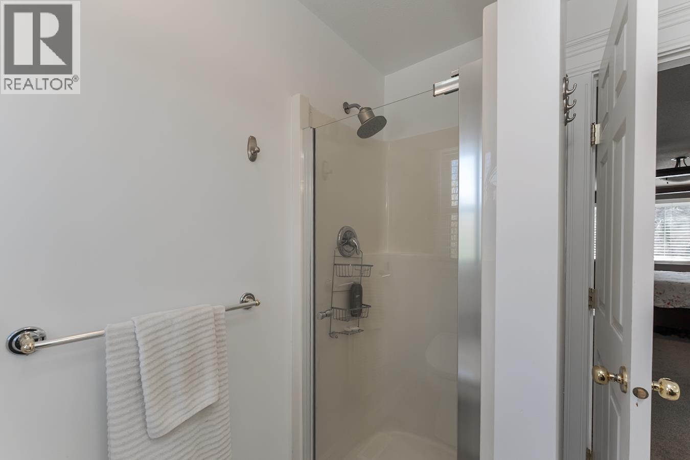 6743 VALLEYVIEW DRIVE - 27