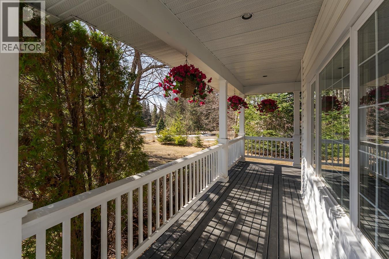6743 VALLEYVIEW DRIVE - 3