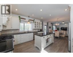 Photo 8 of 40, 6743 VALLEYVIEW DRIVE · Prince George, BC