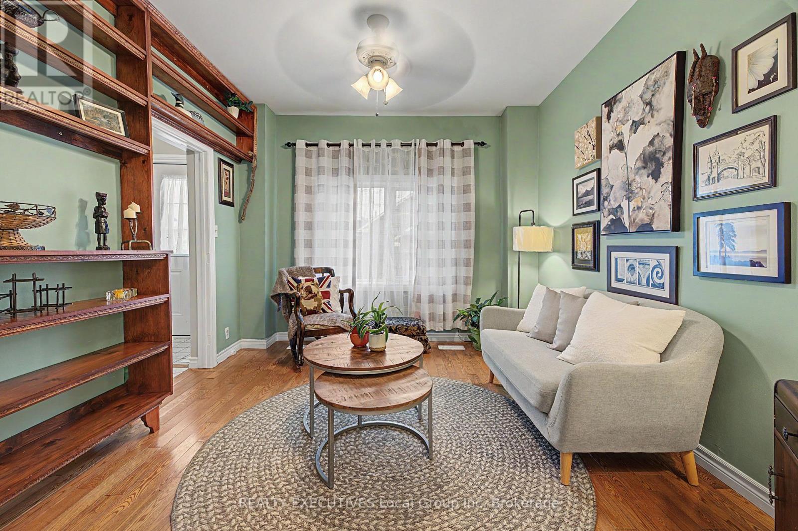 1230 Cassells Street — photo 10