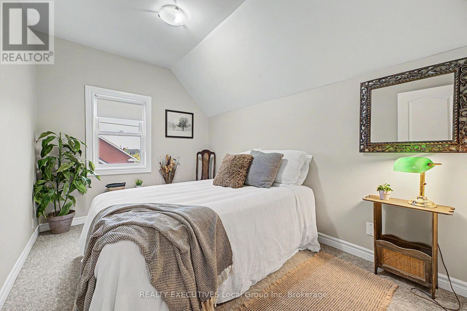 1230 CASSELLS STREET - 12
