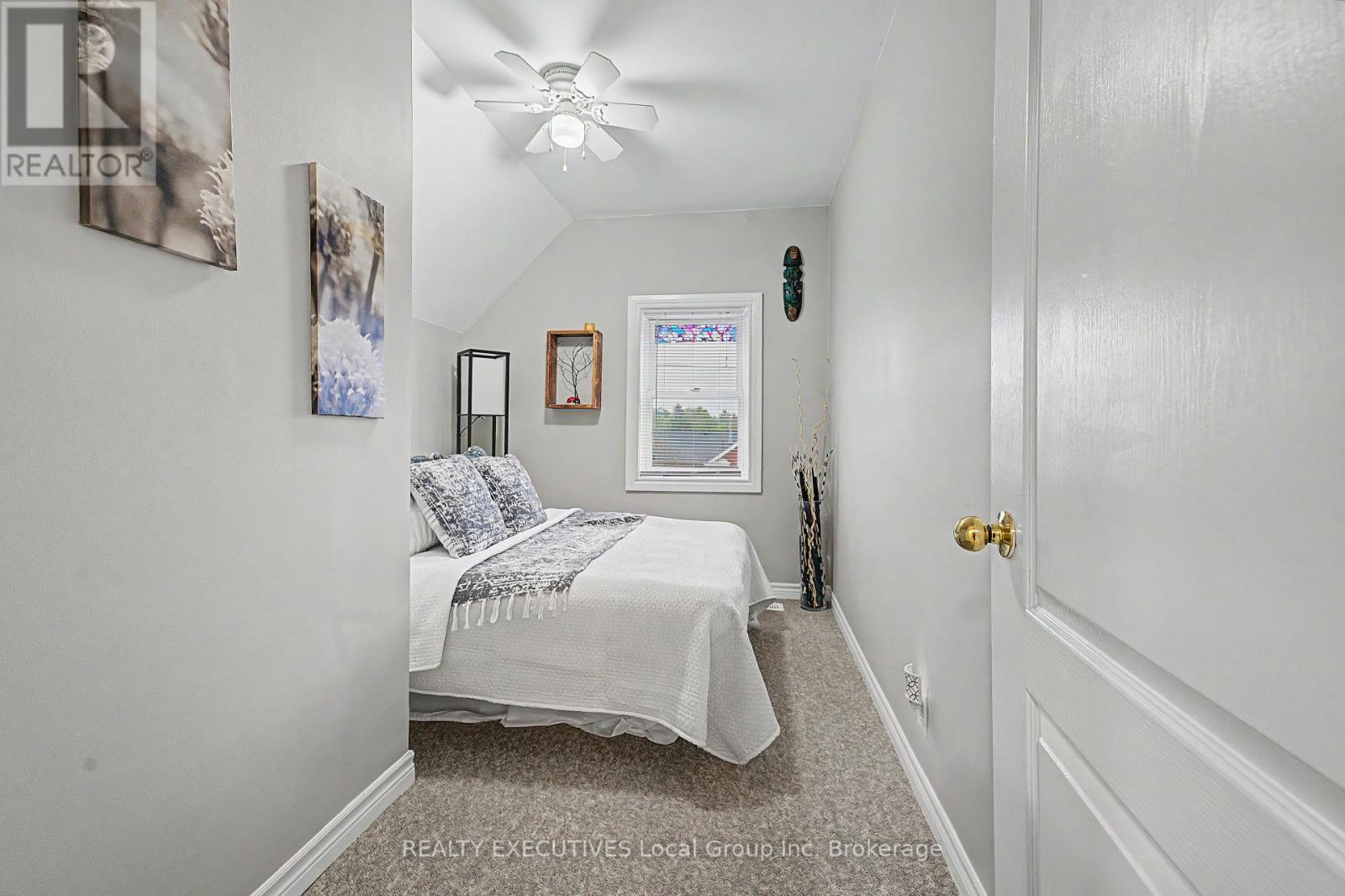 1230 Cassells Street — photo 16