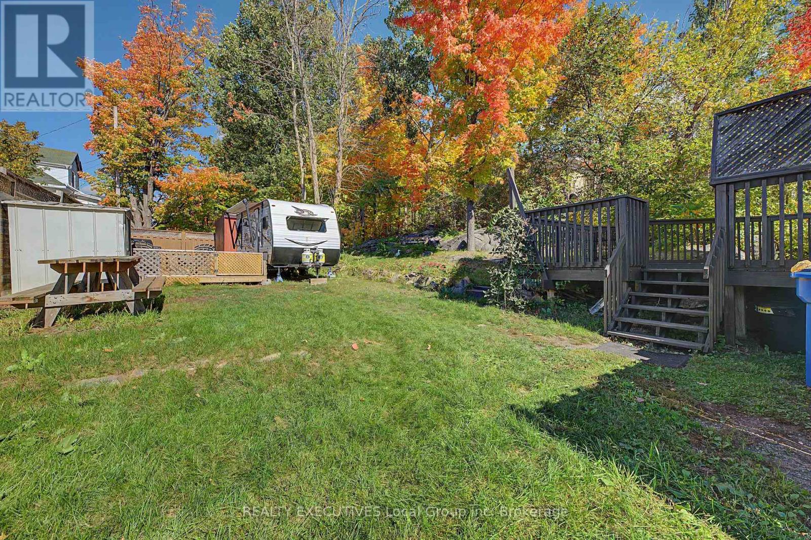 1230 Cassells Street — photo 32
