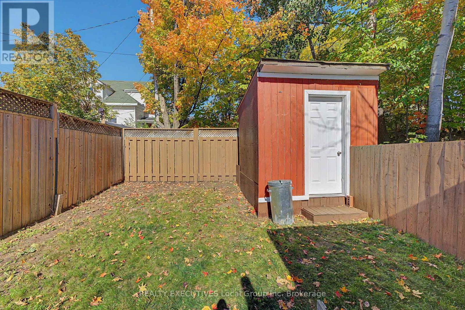 1230 CASSELLS STREET - 33