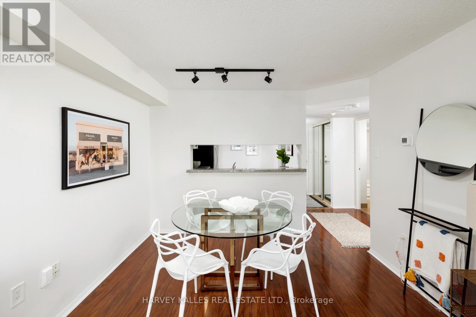 705 King Street West — photo 17