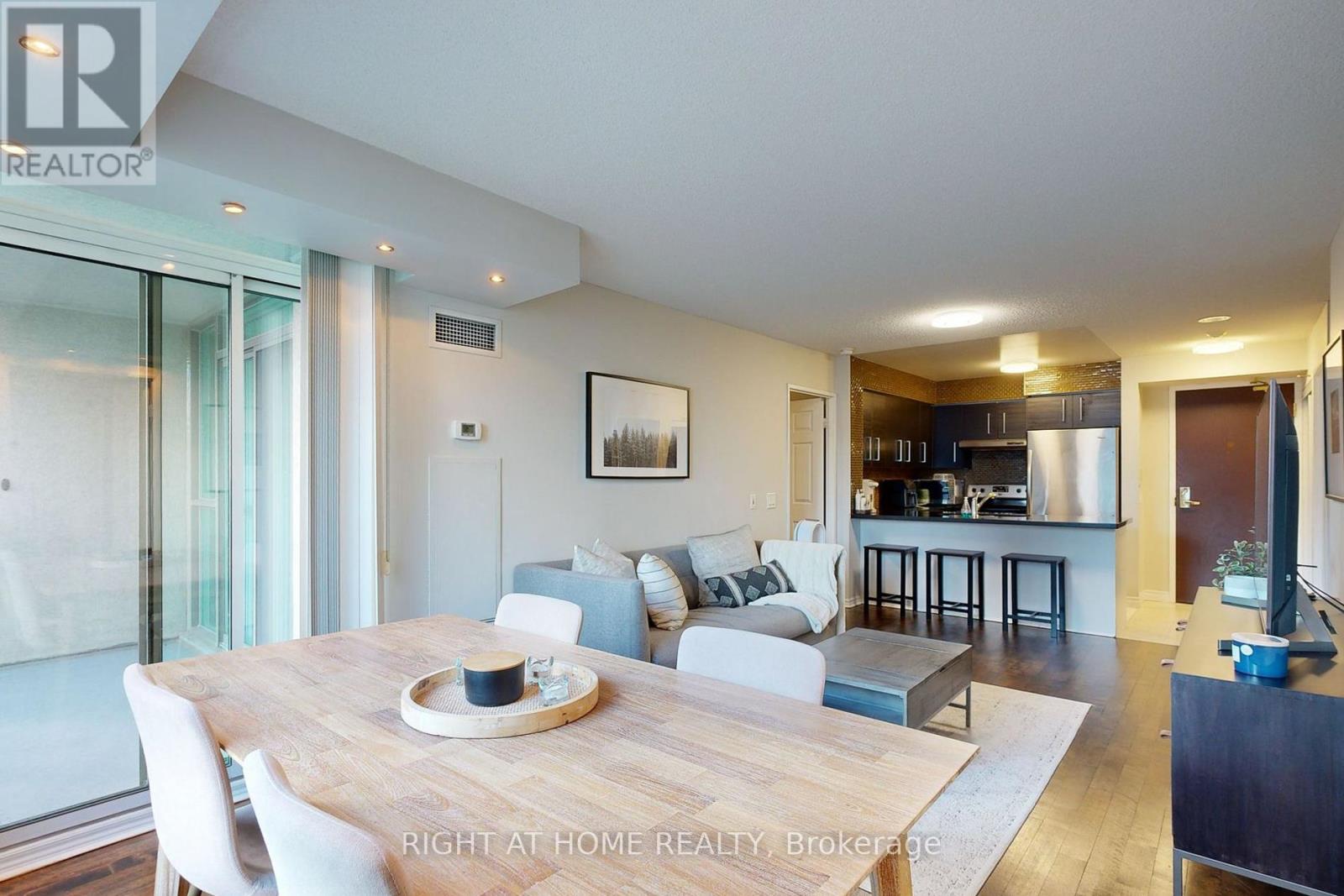 18 Parkview Avenue — photo 14