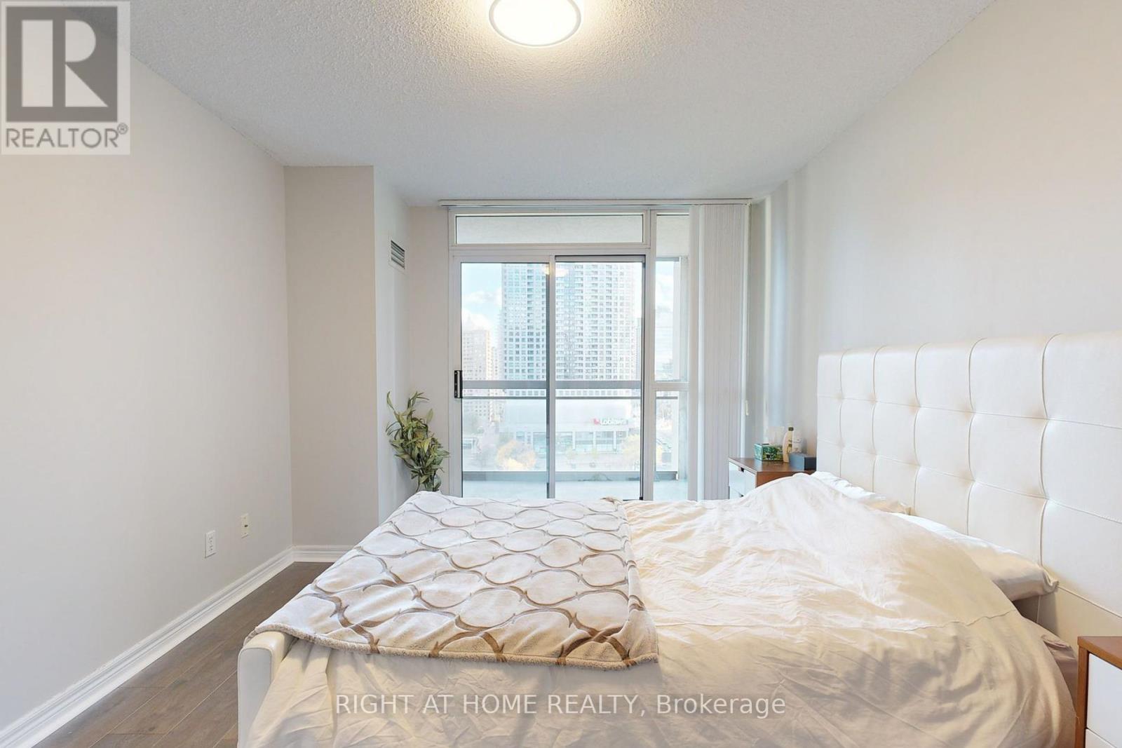 18 Parkview Avenue — photo 19