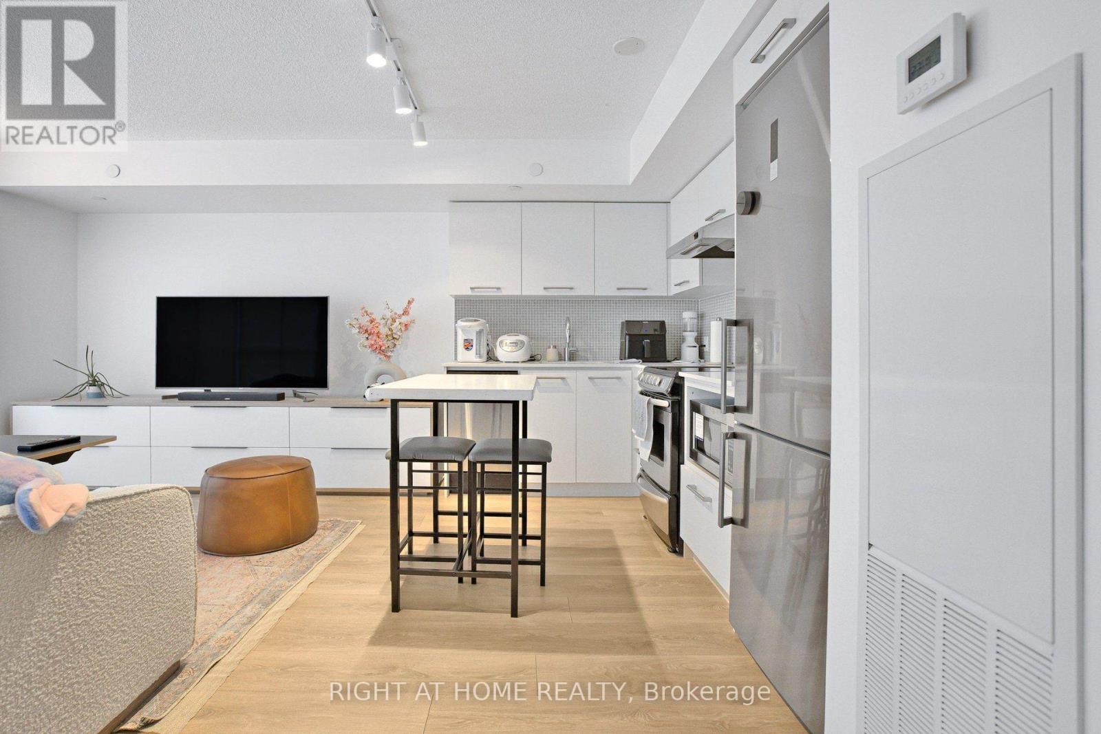 87 Peter Street — photo 7
