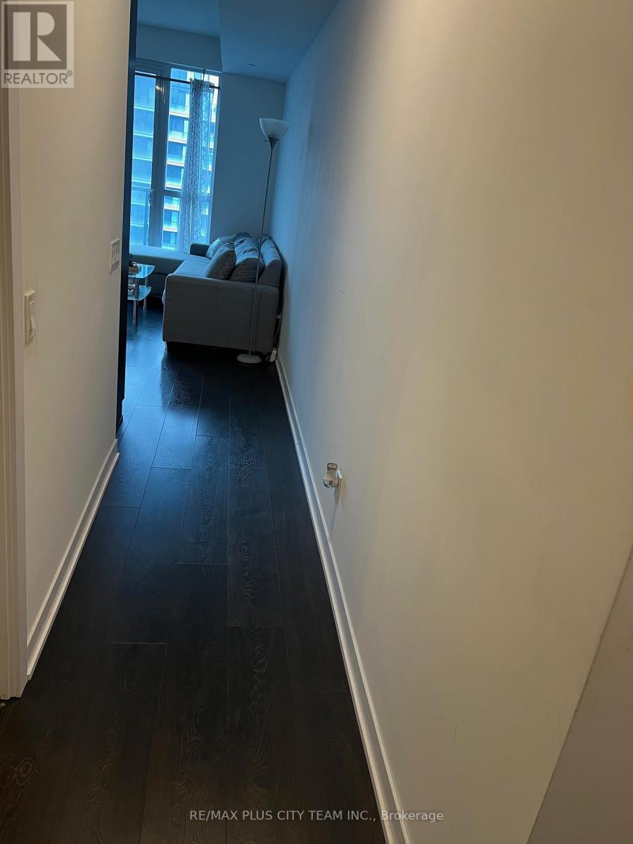 87 Peter Street — photo 2