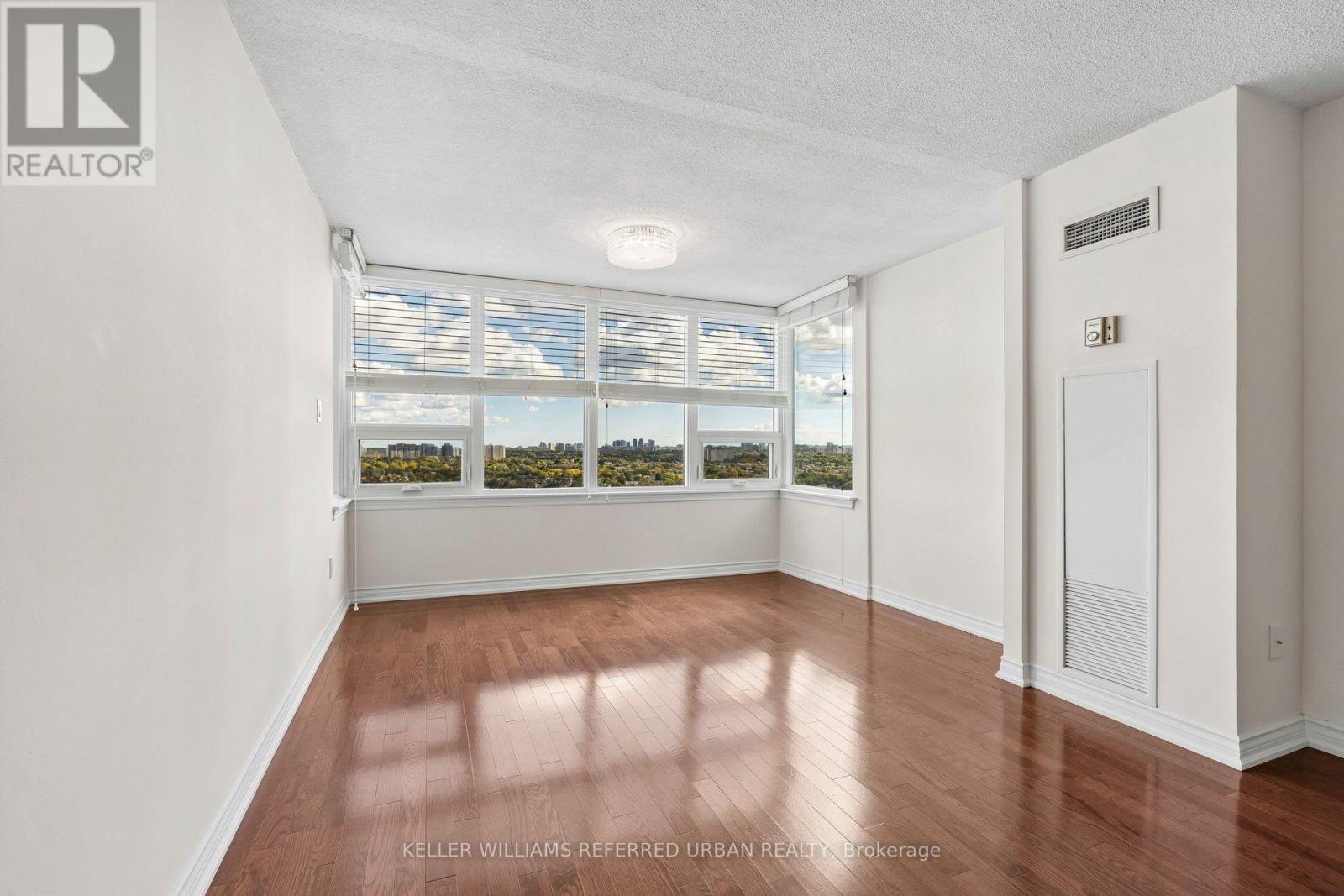 2107- 55 Skymark Drive, Toronto, ON photo 10