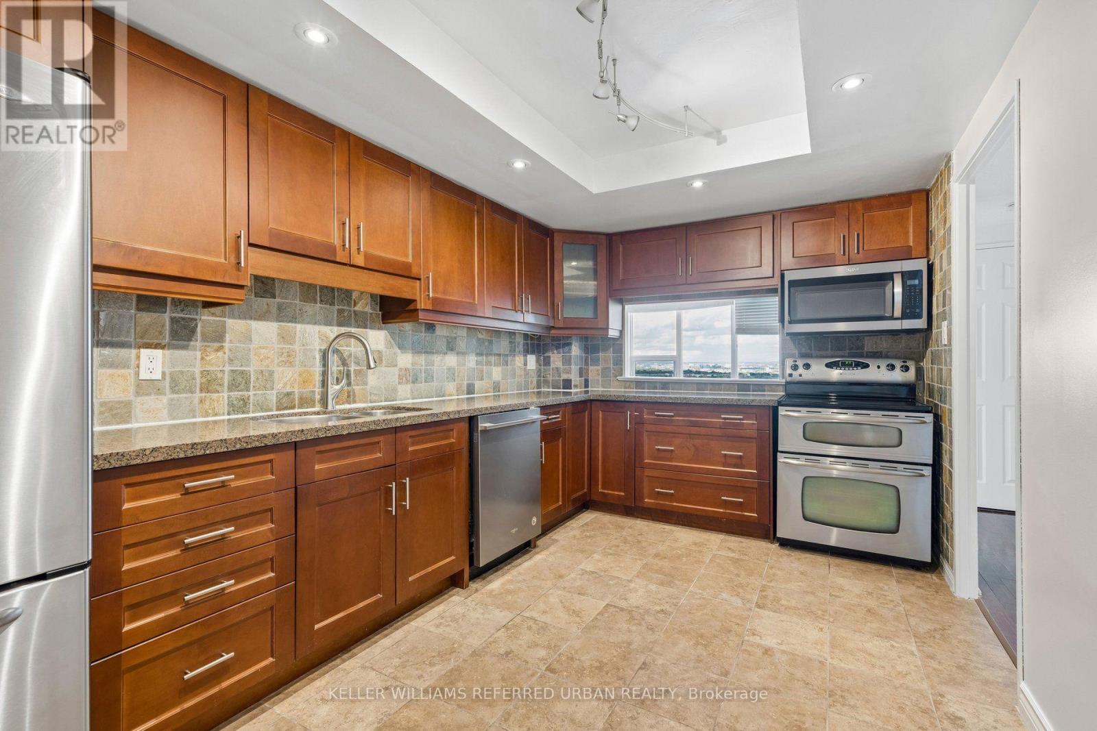 2107- 55 Skymark Drive, Toronto, ON photo 16