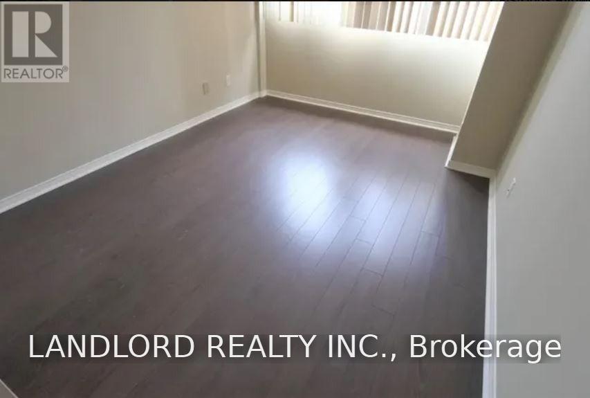 555 Yonge Street — photo 14