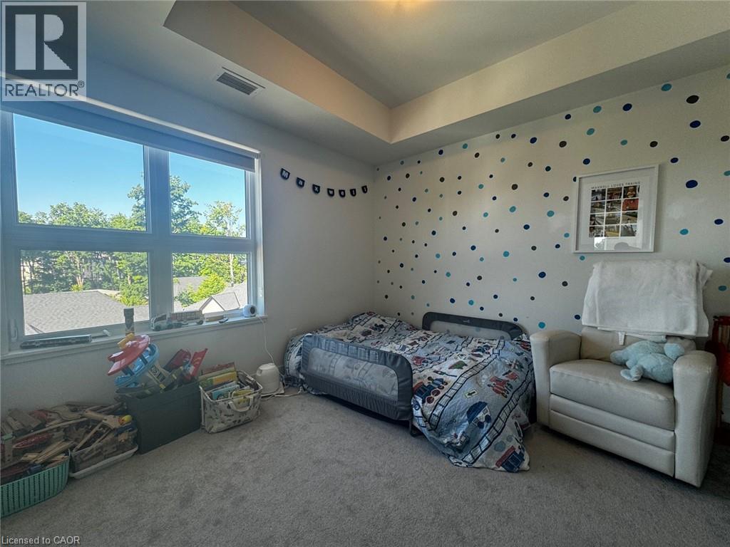 110 Fergus Avenue — photo 4
