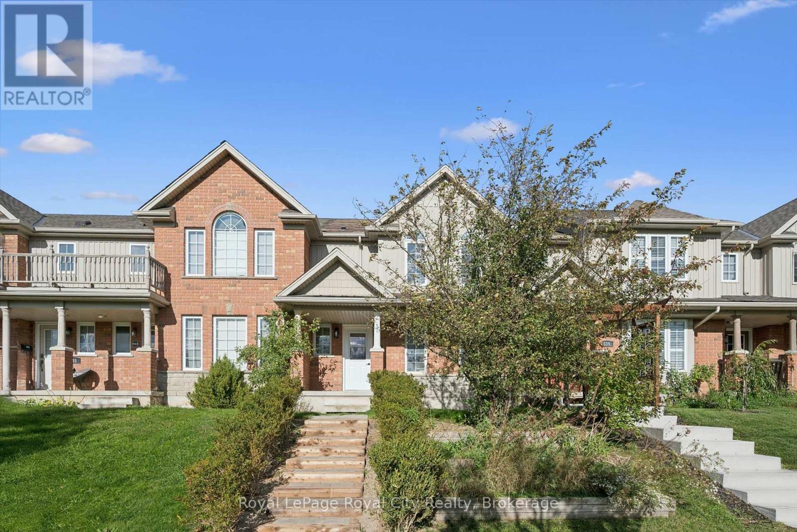 541 Victoria Road North