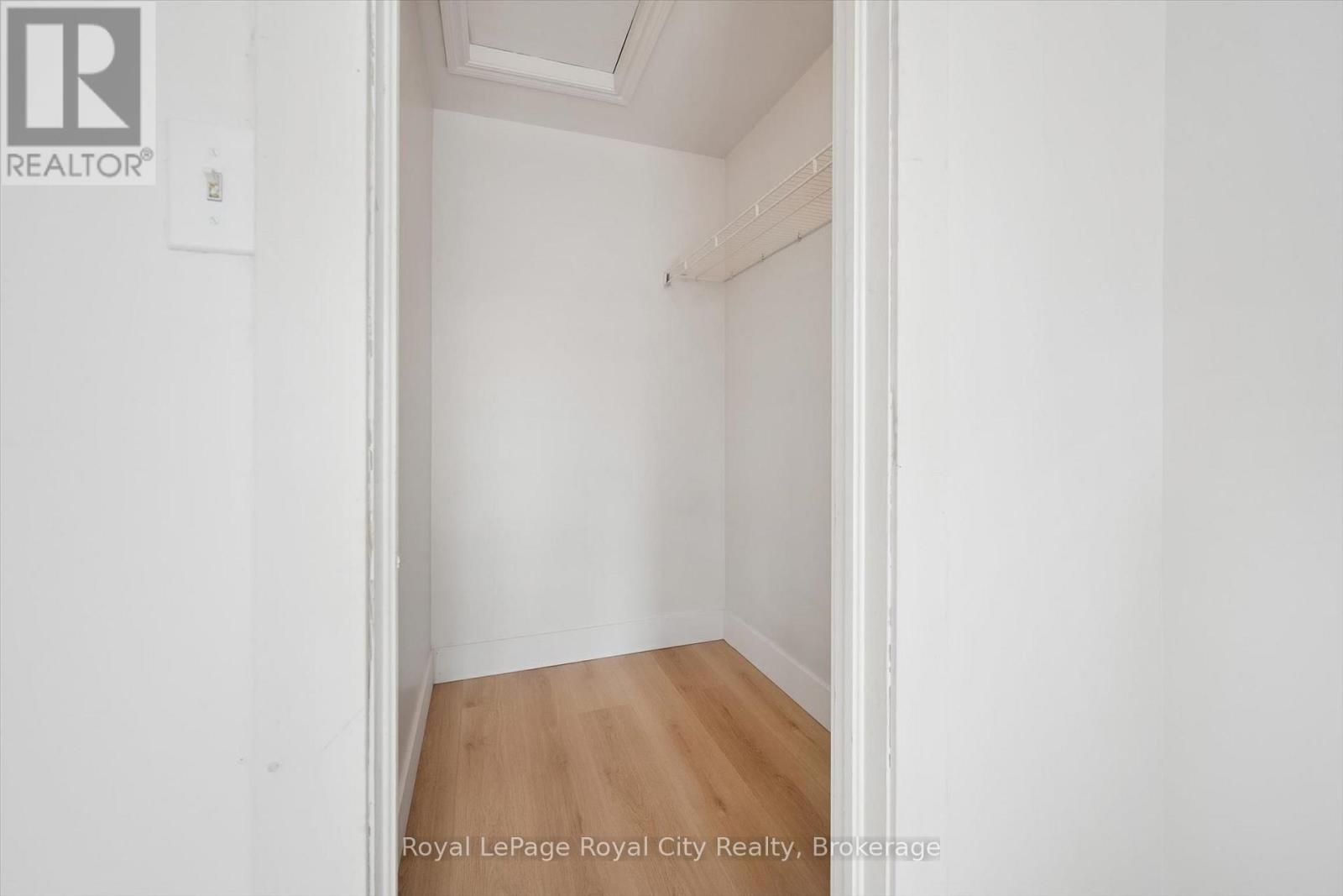 541 Victoria Road North — photo 30