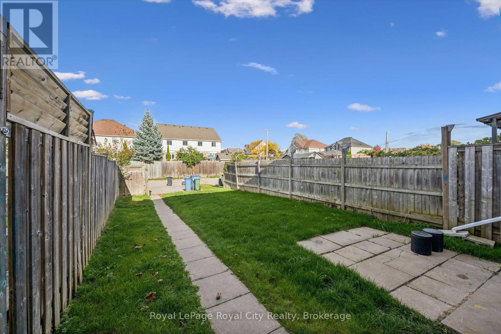 541 Victoria Road North — photo 36