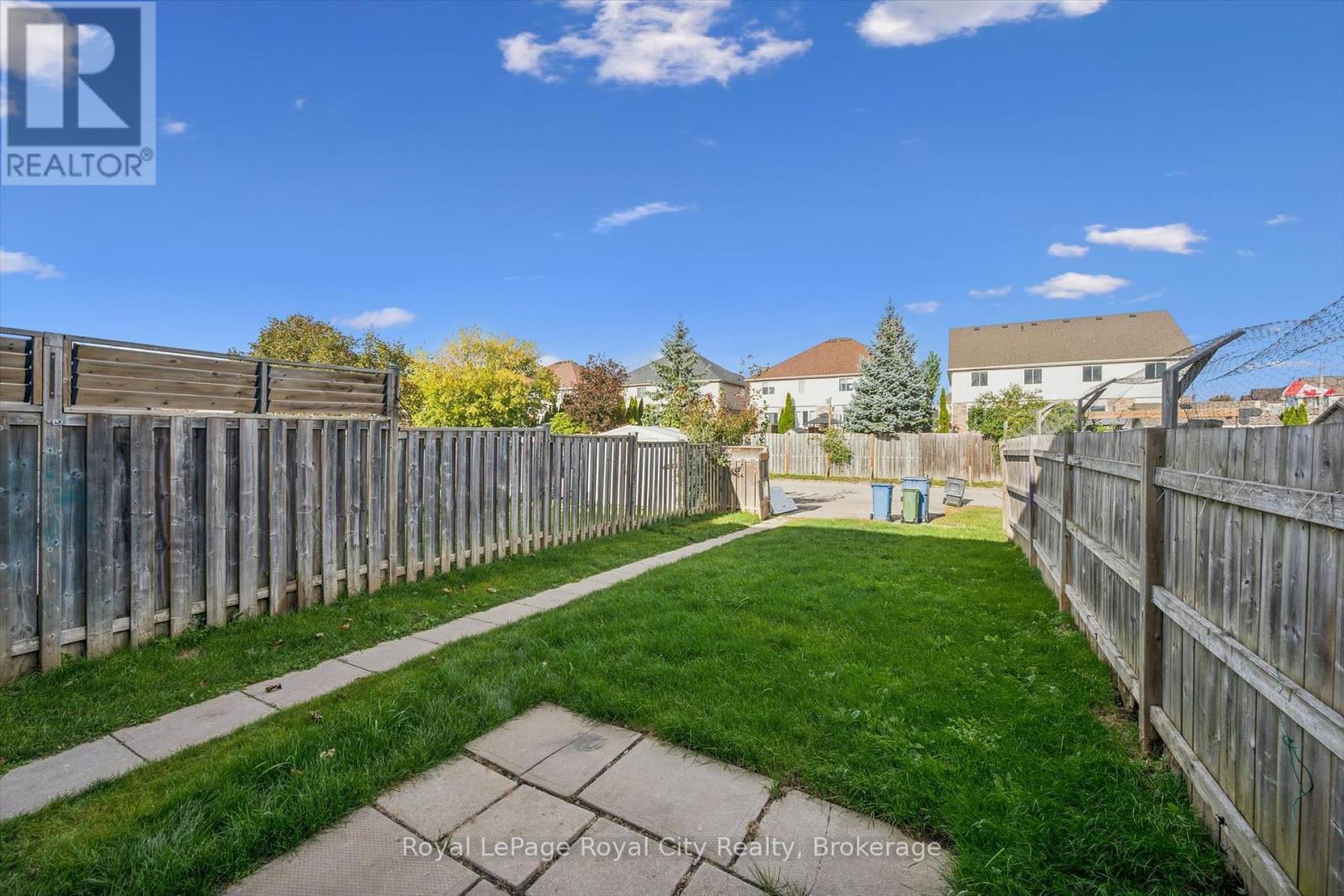 541 Victoria Road North — photo 37