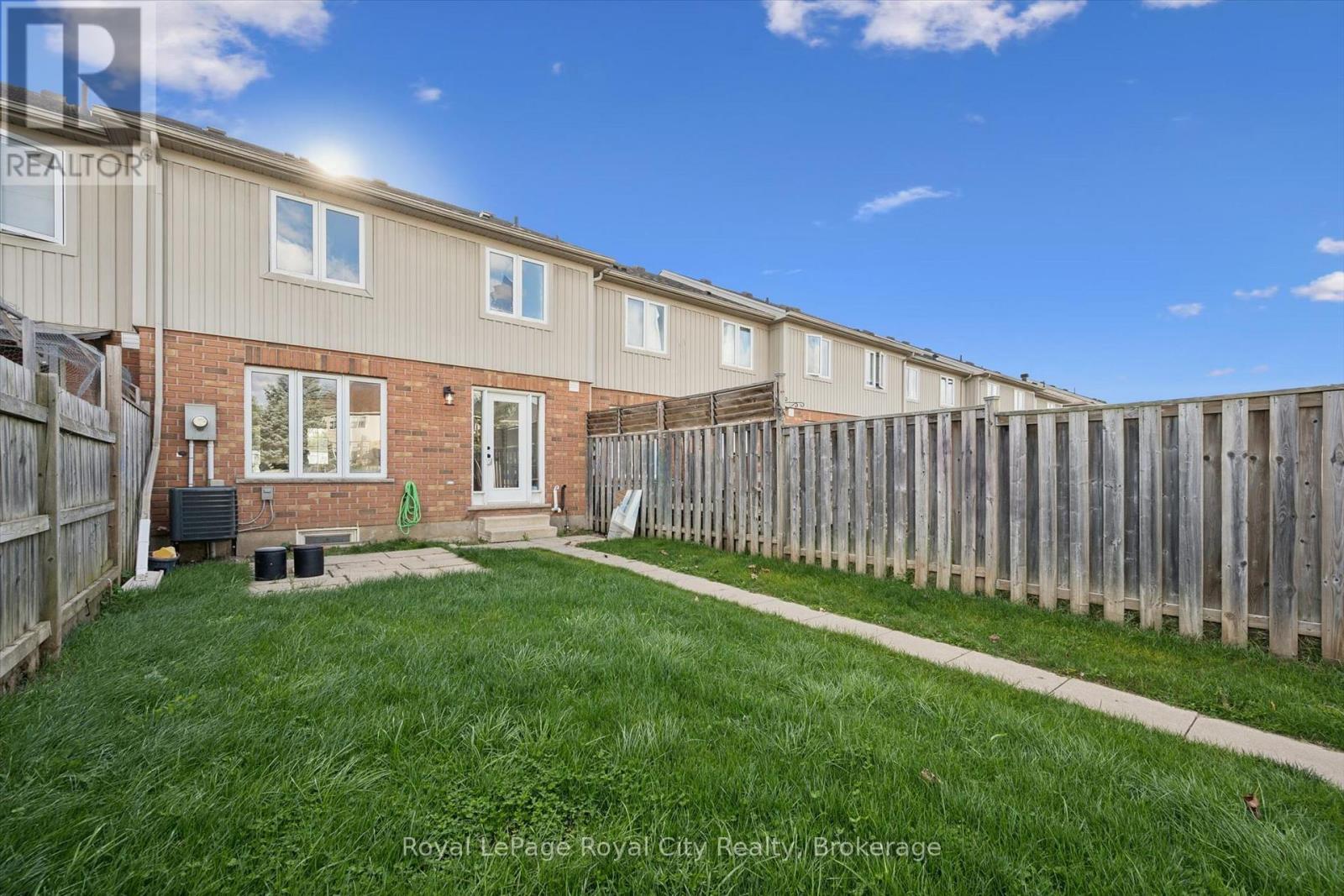 541 Victoria Road North — photo 38