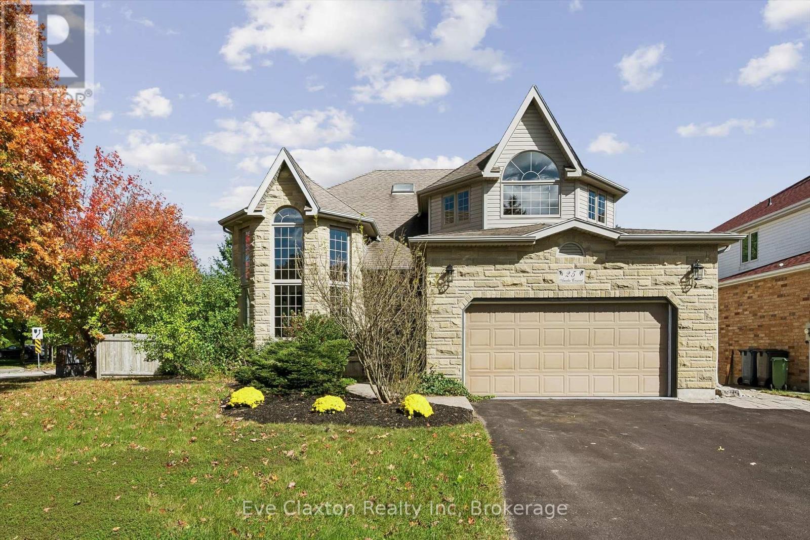 25 Amalia Crescent