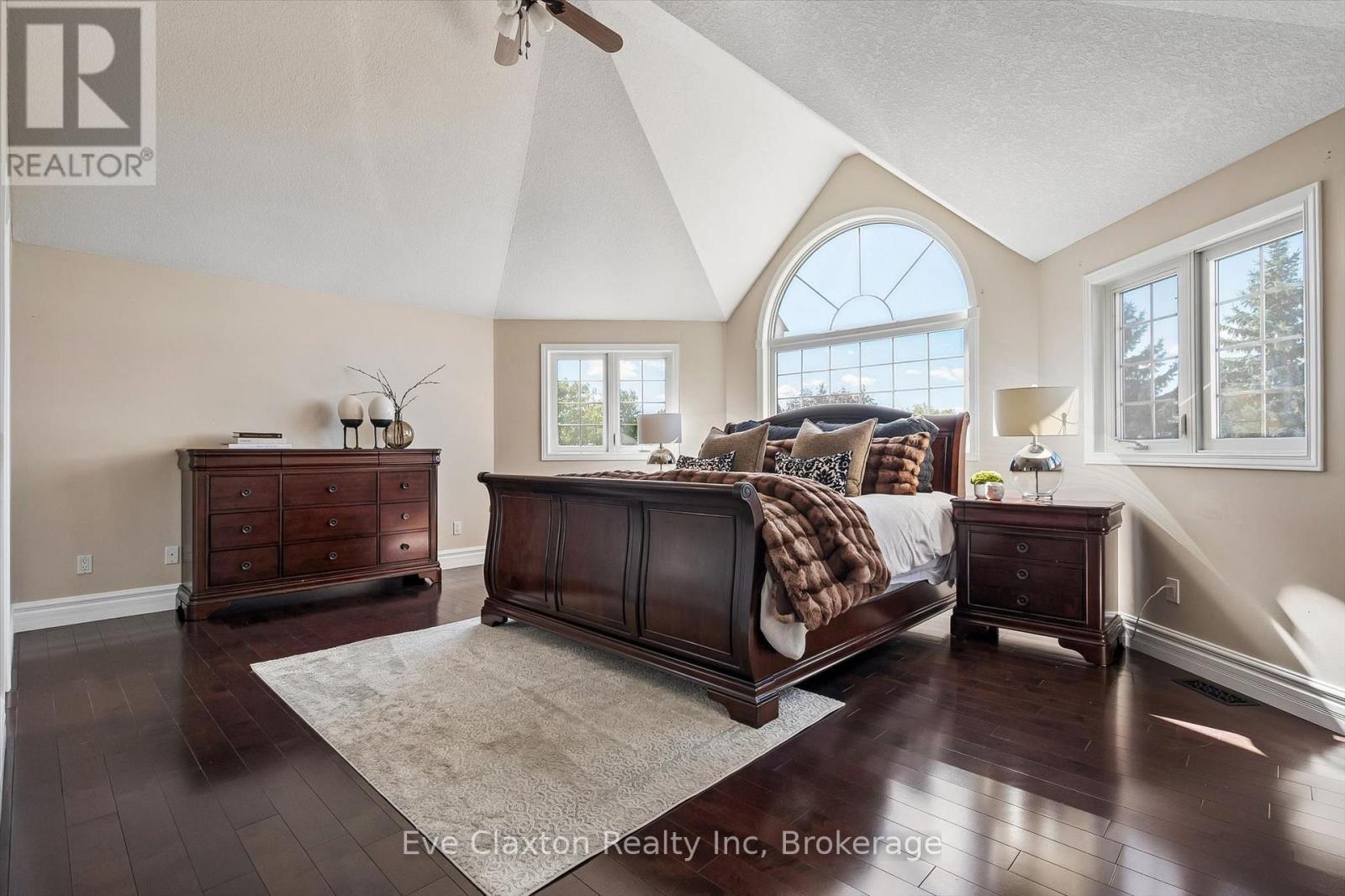 25 Amalia Crescent — photo 24